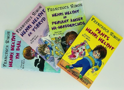 Pecyn Henri Helynt 2