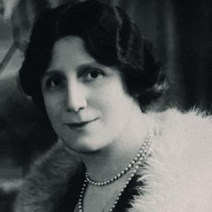 Leila Megane: Ei Dawn a'i Stori