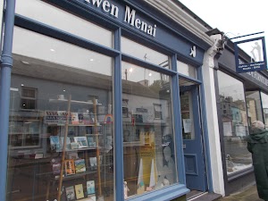 Awen Menai place picture